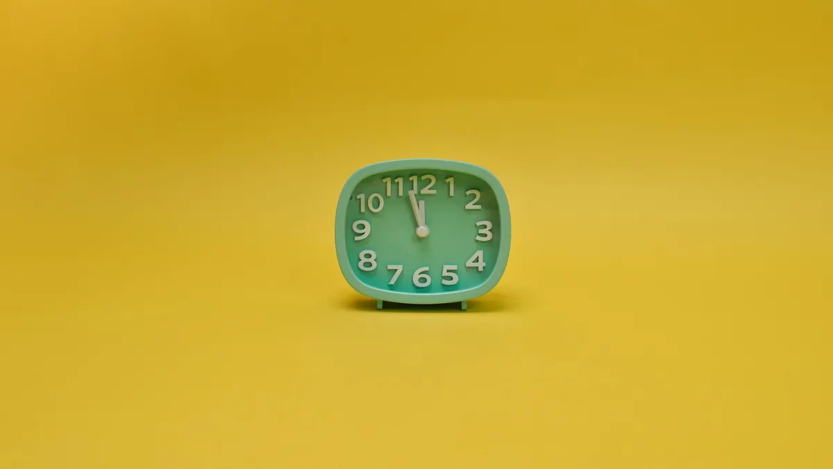 How to Build a 5am Morning Routine That Sticks: A 30-Day Plan